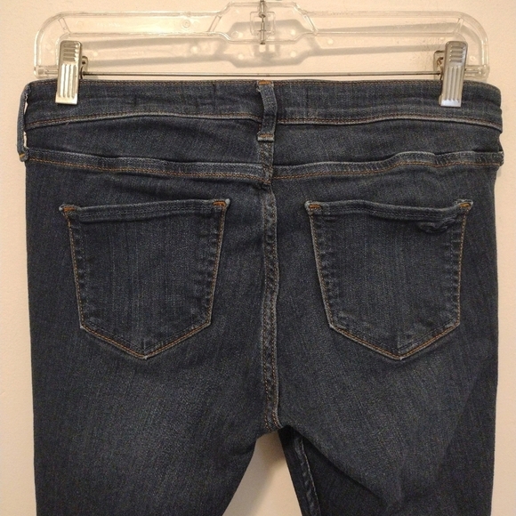 Hollister - 28x26 Distressed Low Rise Jean Legging - Picture 8 of 14